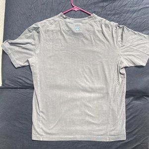 Kuhl organic cotton mid weight mens tshirt size large